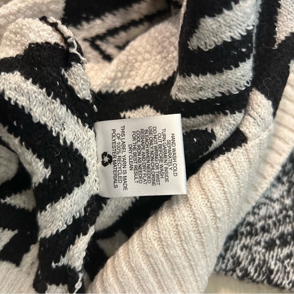 Lucky Brand V-Neck Sweater Dress - Picture 5 of 5